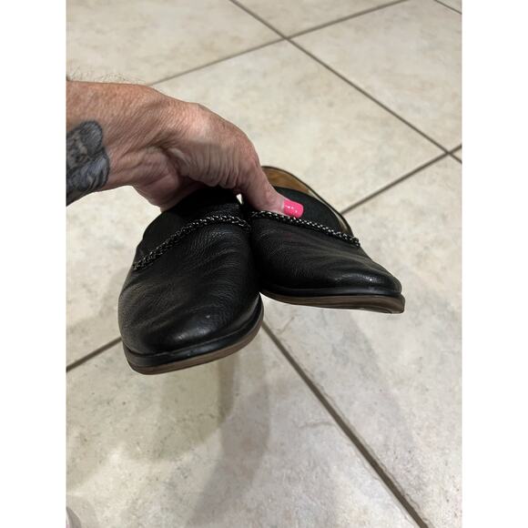 Franco Sarto Hannah Black Leather Ankle Booties Sz 7.5 Chain Detail - Picture 4 of 6